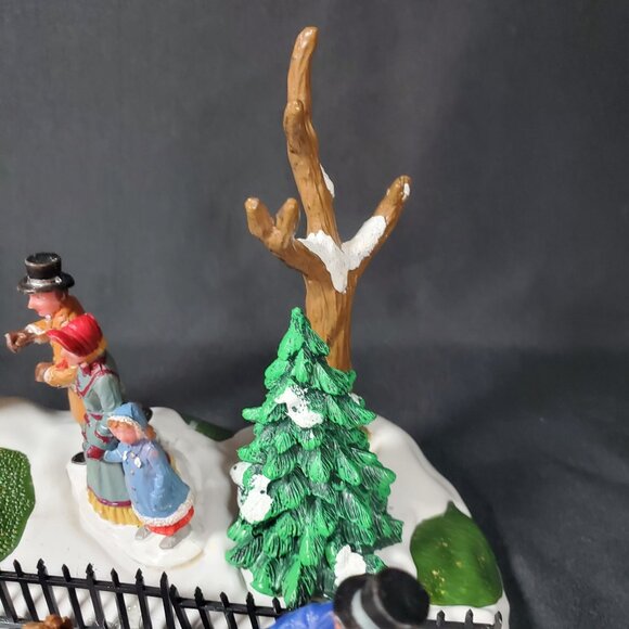 Lemax Paris Marcher Animated Christmas Village Scene Dog Walkers Display Only - Picture 5 of 16
